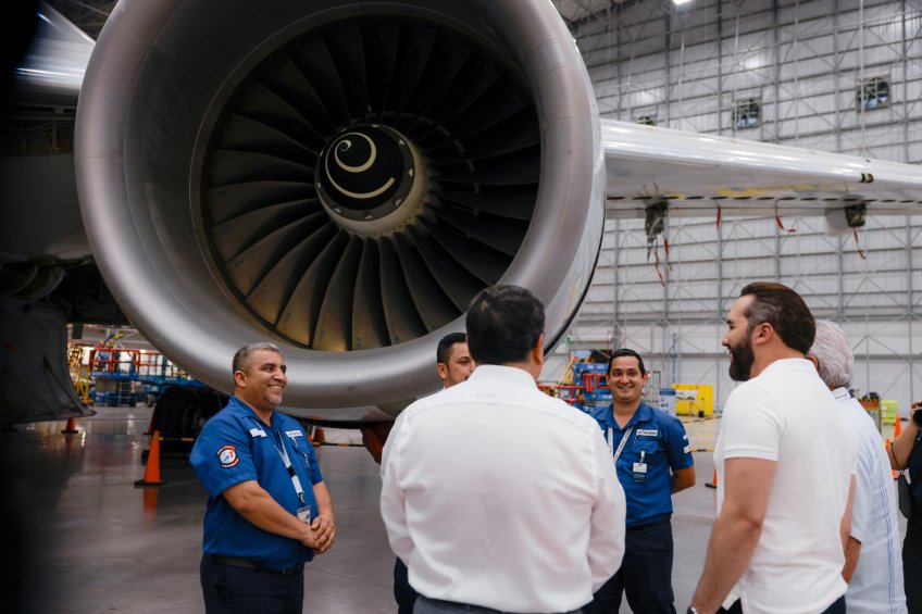 INAUGURACIONHANGAR7AEROMAN2