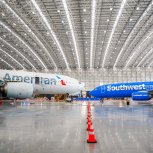 INAUGURACIONHANGAR7AEROMAN