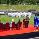 RECIBE BASTON DE MANDO DE LAS FUERZAS ARMADAS 3