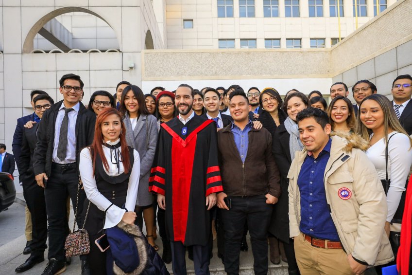 Titulo Honoris Causa1