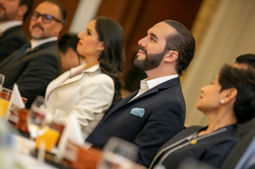 Reunión con Primer Ministro.