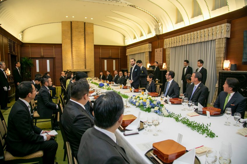 Reunión con Primer Ministro.