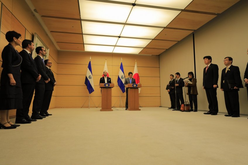 Conferencia de prensa con Primer Ministro.