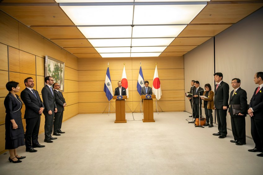 Conferencia de prensa con Primer Ministro.