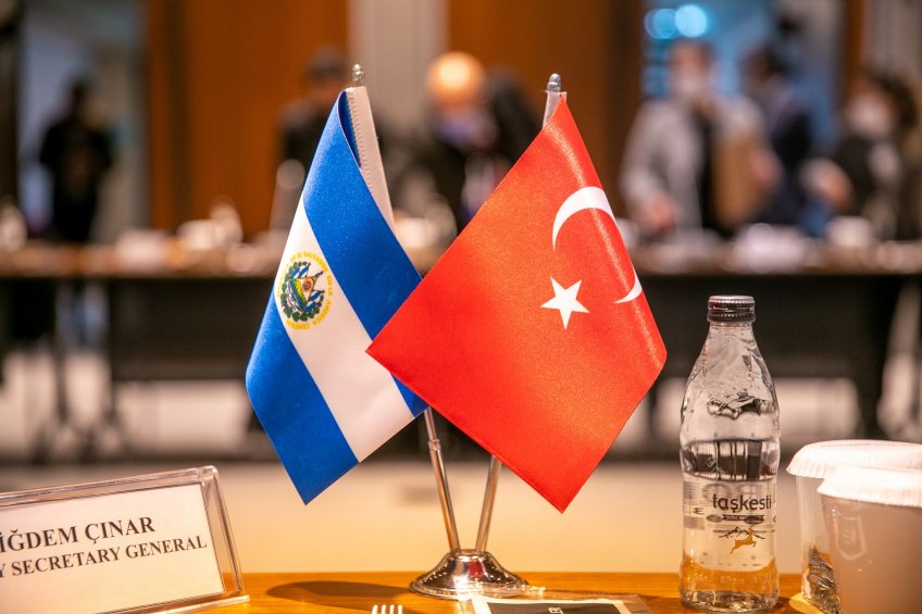Reunión con Contratistas de Turquia