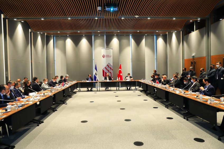 Reunión con Contratistas de Turquia