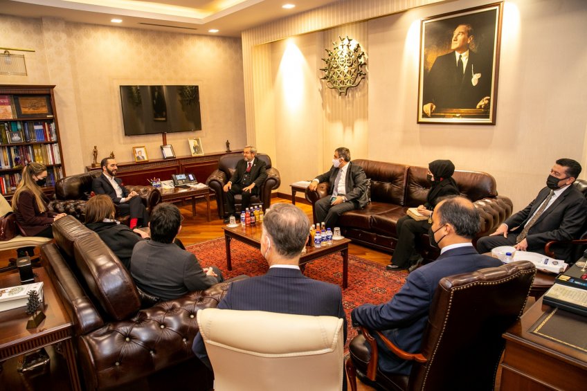Reunion con Rector de Universidad de Ankara