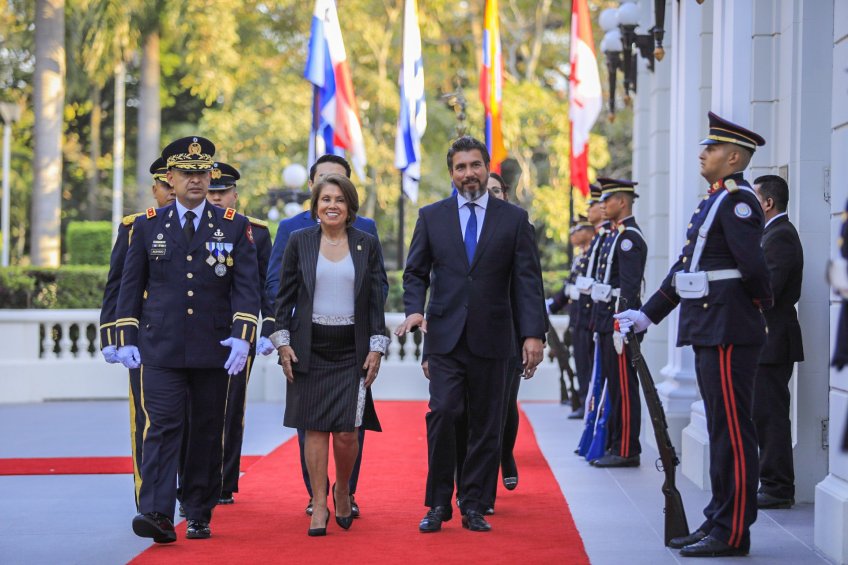 Embajadora de Ecuador