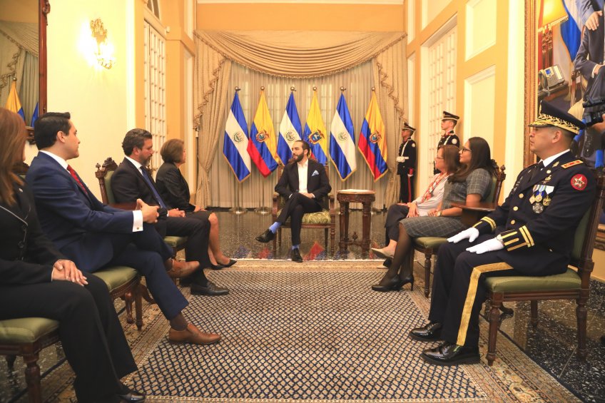 Embajadora de Ecuador
