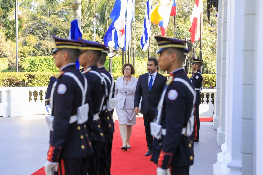 Embajadora de Uruguay