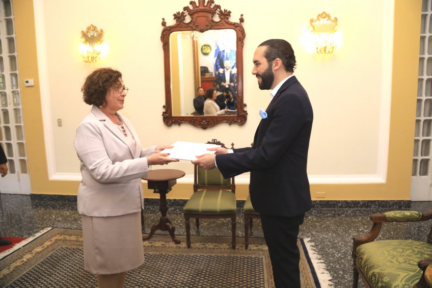 Embajadora de Uruguay