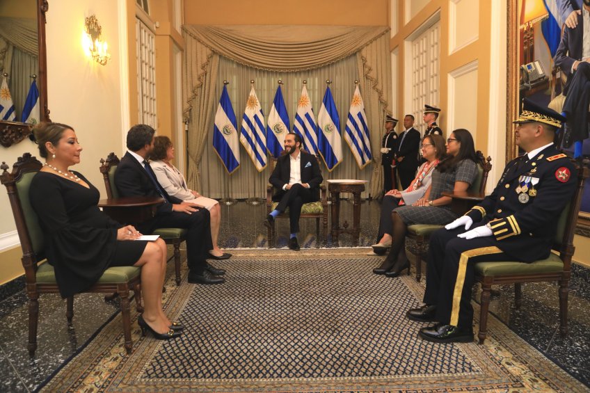 Embajadora de Uruguay