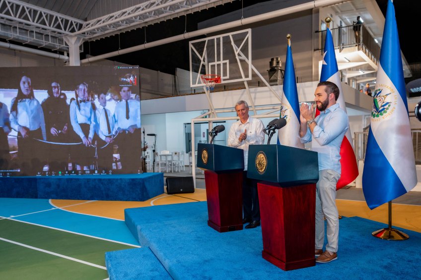 INAUGURACIONDE70NUEVASESCUELAS2