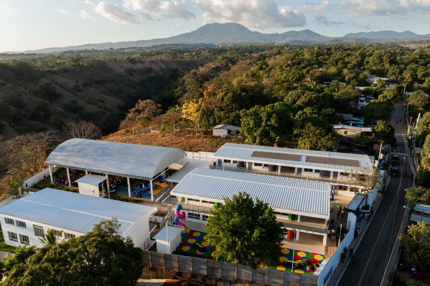 INAUGURACIONDE70NUEVASESCUELAS12