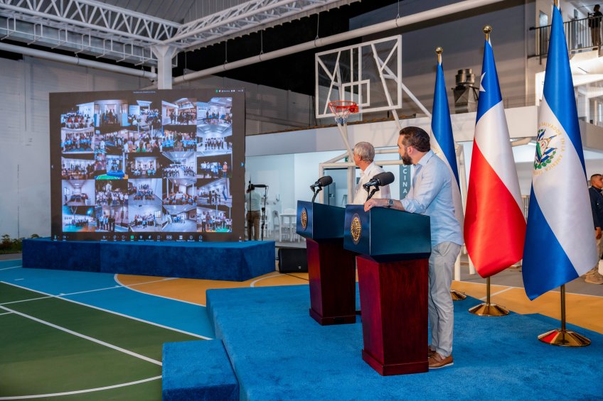 INAUGURACIONDE70NUEVASESCUELAS16