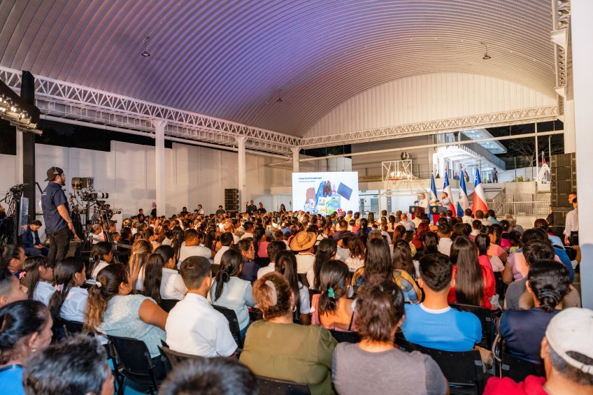 INAUGURACIONDE70NUEVASESCUELAS17